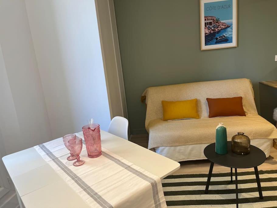 Apartamento Cocon Ecusson Montpellier Exterior foto