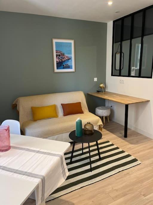 Apartamento Cocon Ecusson Montpellier Exterior foto